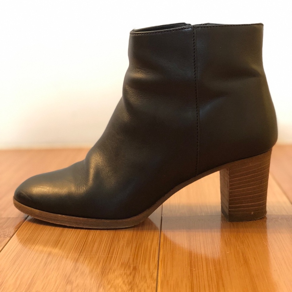 J.Crew “Aggie” Black Leather Ankle Boots Size 7 - Picture 4 of 8